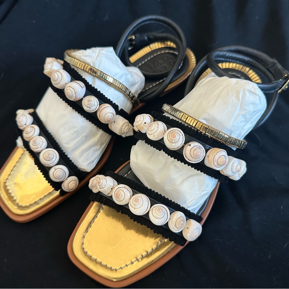 New Tory Burch Black and Gold Sinclair seashell Women's Sandals 9 with box - Picture 16 of 16